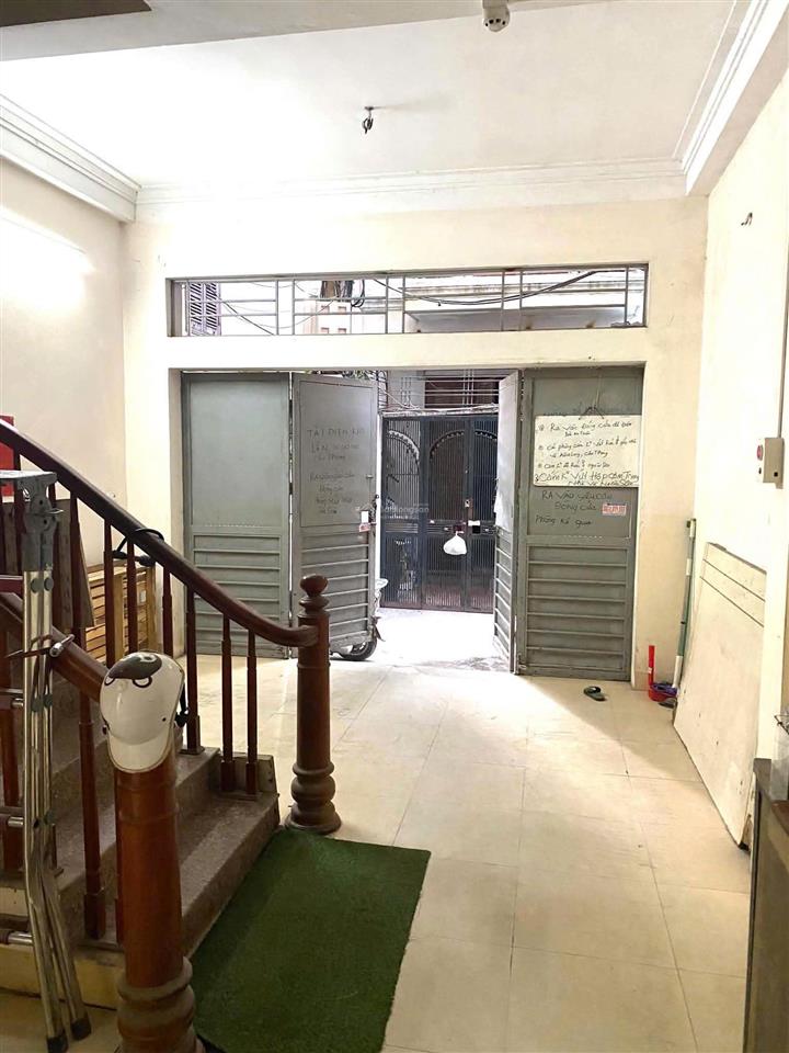 Chính chủ cho thuê phòng khép kín 20 m2 chân tòa ct2e vov mễ trì 3 triệu/tháng 0903 409 ***