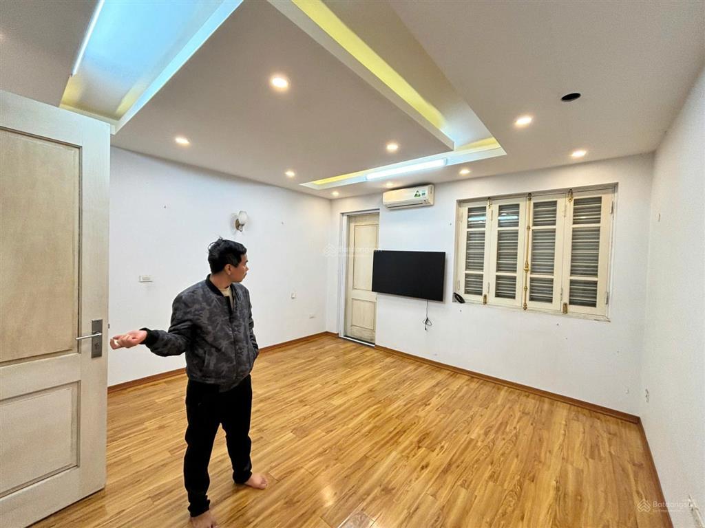 Cho thuê nhà đẹp kđt văn quán 100m2 có thang máy chỉ 20tr 0903 409 ***