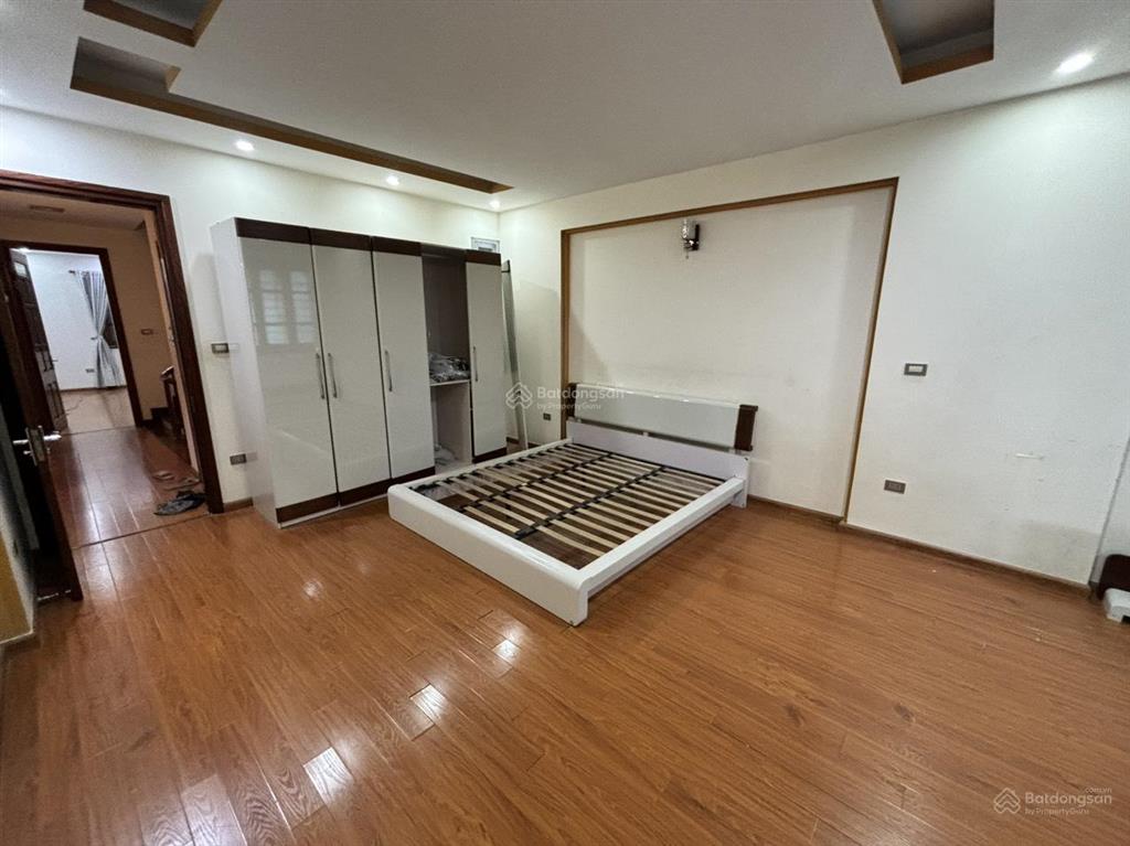 Cho thuê nhà đẹp kđt văn quán 100m2 có thang máy chỉ 20tr 0903 409 ***