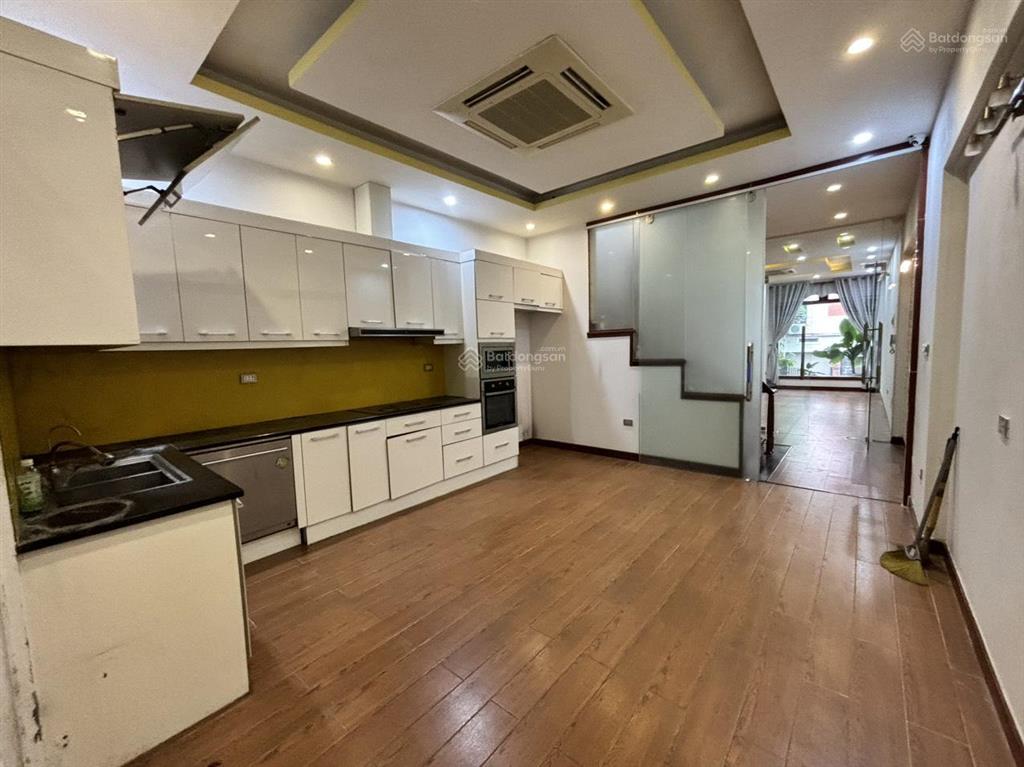 Cho thuê nhà đẹp kđt văn quán 100m2 có thang máy chỉ 20tr 0903 409 ***