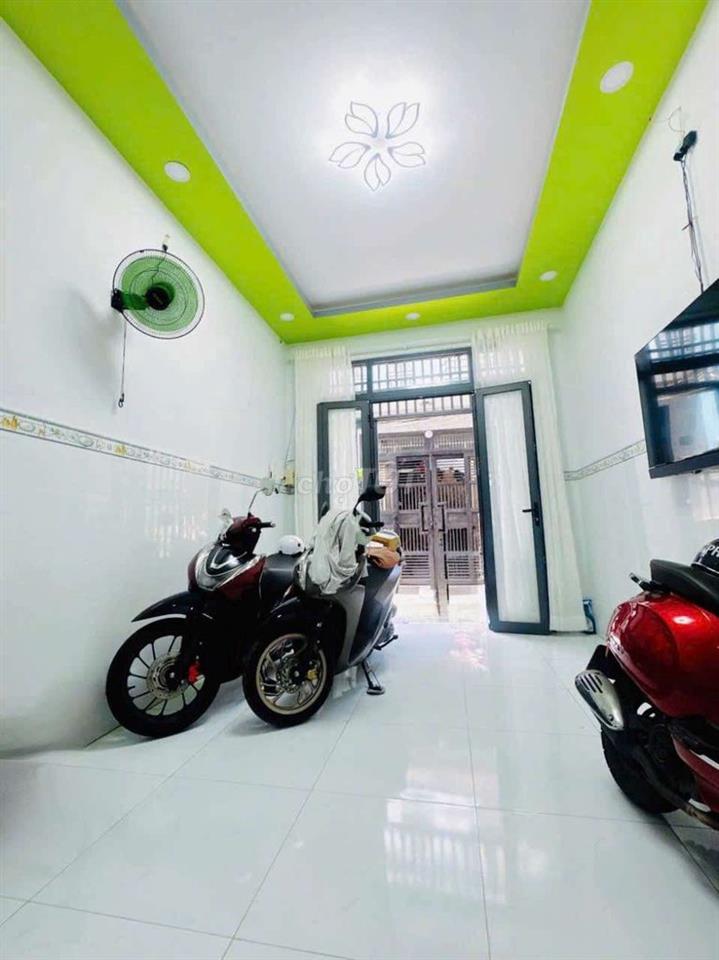 NHÀ TO GIÁ MỀM - 3 TẦNG BTCT - SHR HOÀN CÔNG ĐỦ HIỆN HỮU - KHÔNG LG