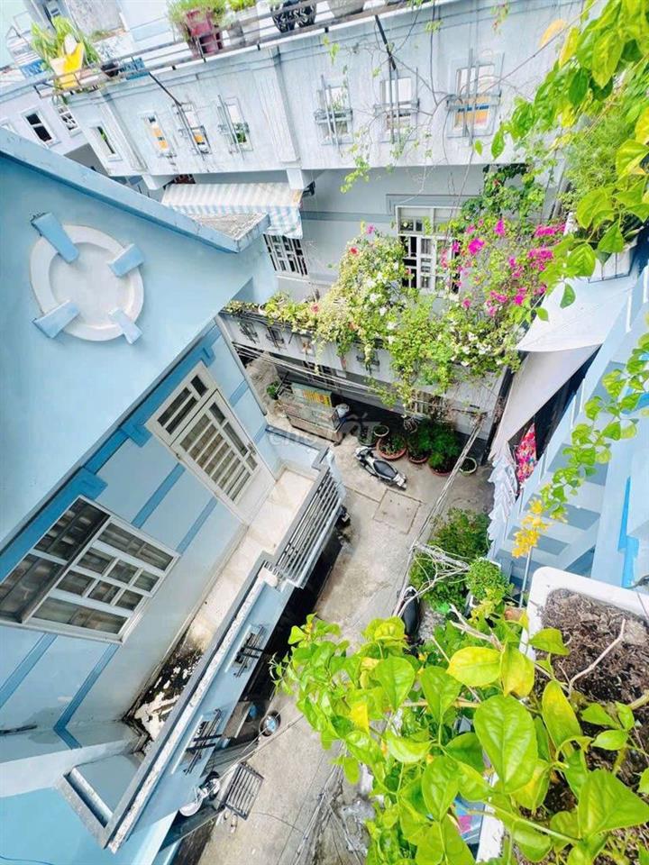 NHÀ TO GIÁ MỀM - 3 TẦNG BTCT - SHR HOÀN CÔNG ĐỦ HIỆN HỮU - KHÔNG LG