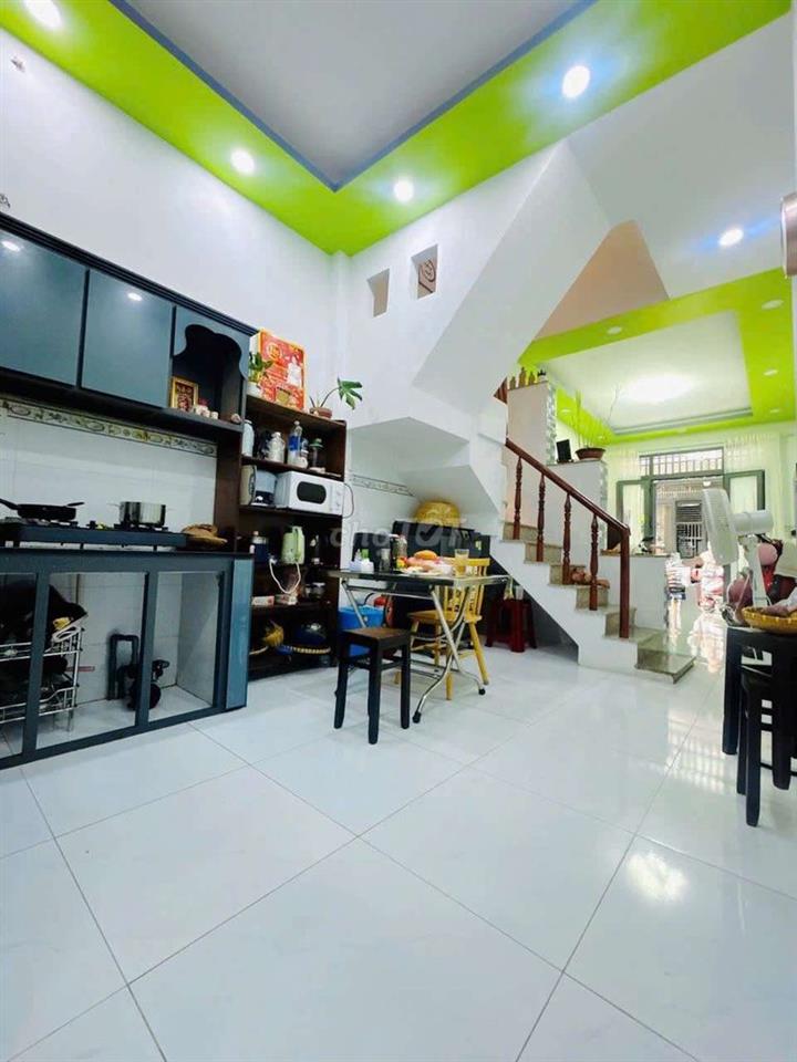 NHÀ TO GIÁ MỀM - 3 TẦNG BTCT - SHR HOÀN CÔNG ĐỦ HIỆN HỮU - KHÔNG LG