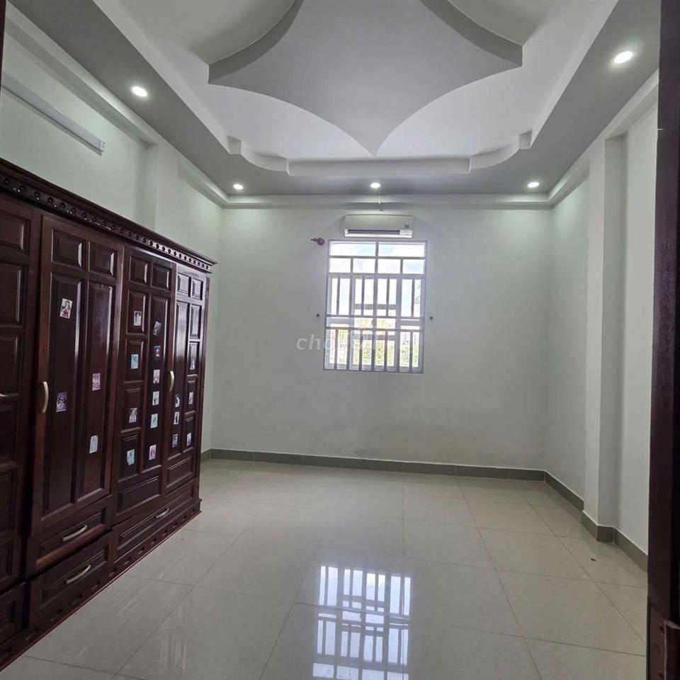 MỄ CỐC DT KHỦNG CHƯA ĐẾN 5TỶ - 4PN