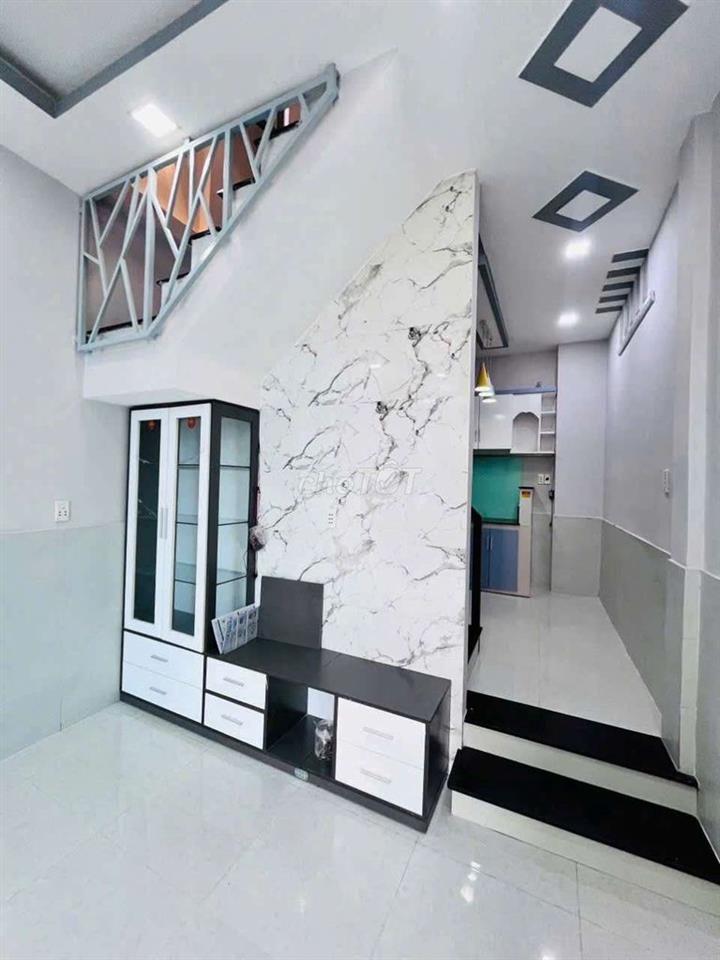 HOÀI THANH P14 NHÀ ĐẸP Ở LIỀN GẦN MẶT TIỀN 