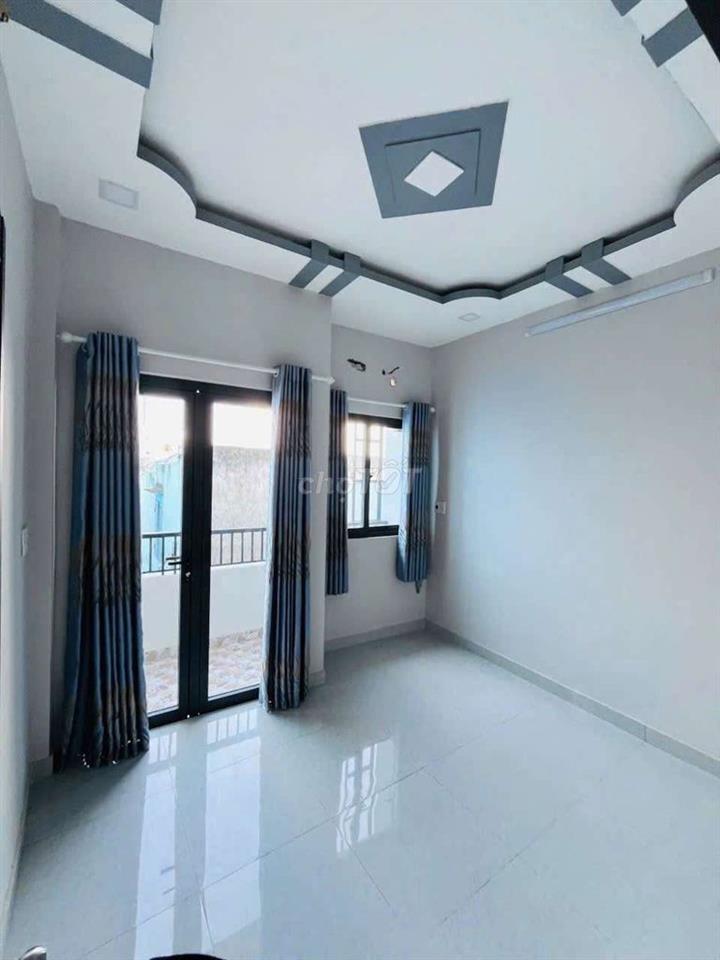 HOÀI THANH P14 NHÀ ĐẸP Ở LIỀN GẦN MẶT TIỀN 
