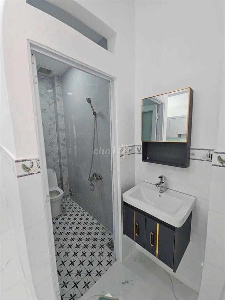 NGUYỄN DUY - 4 TẦNG BTCT - SÁT MẶT TIỀN