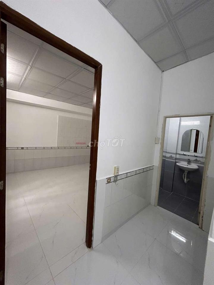 MỄ CỐC - NHÀ MỚI ĐẸP Ở LIỀN - GẦN MẶT TIỀN