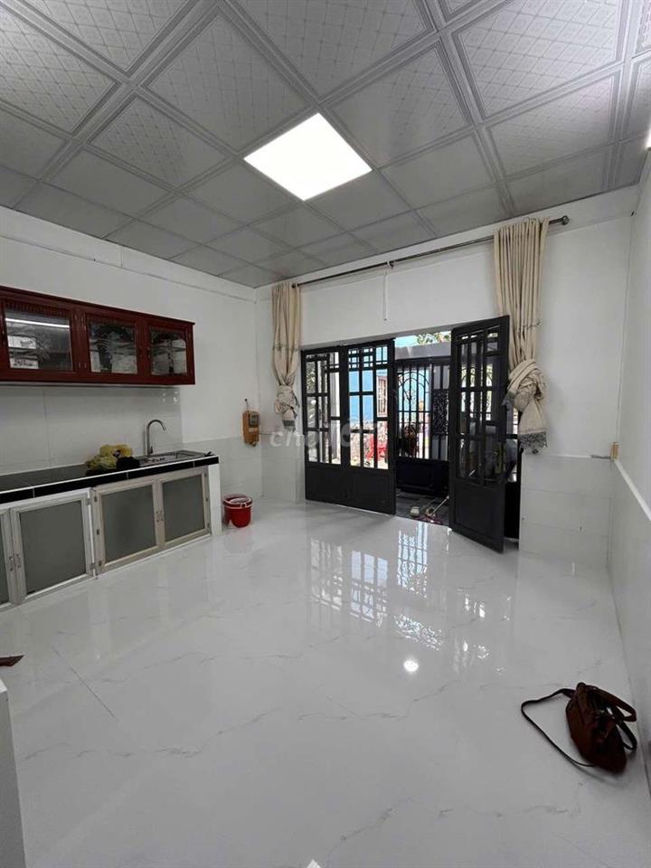MỄ CỐC - NHÀ MỚI ĐẸP Ở LIỀN - GẦN MẶT TIỀN