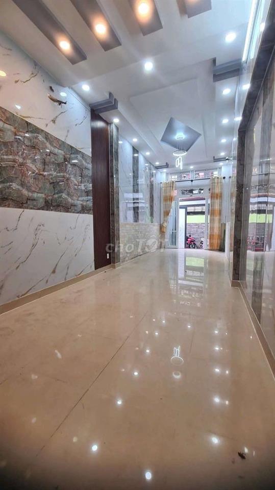 TRUNG TÂM P4 Q8 - DT KHỦNG - 5 TẦNG BTCT 6PN 7WC NHÀ MỚI Ở LIỀN