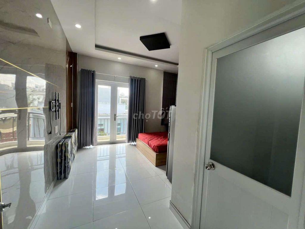 HXH P4 Q8 - 4,25m × 13m nở hậu - 5PN 6WC