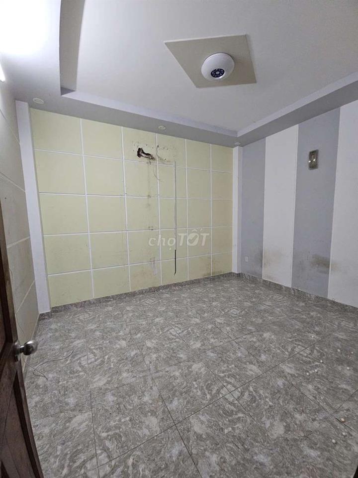 ÂU DƯƠNG LÂN VỊ TRÍ ĐẸP - DT TO 4 TẦNG BTCT