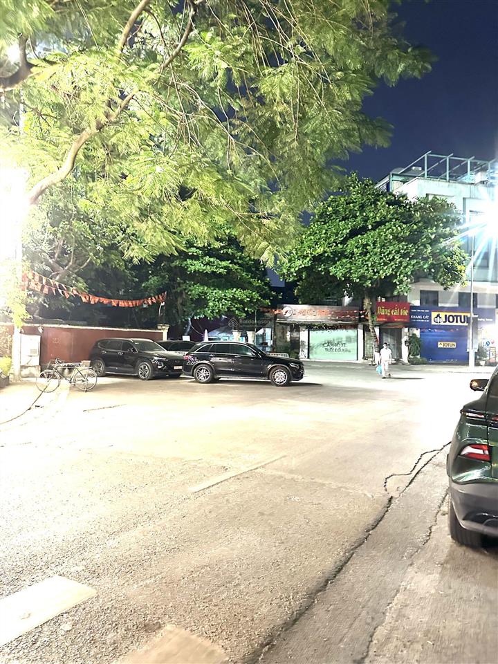 Mặt phố đốc ngữmặt tiền 5m giá 67 tỷ ba đình hà nội.vị trí đắc địa,đẹp nhất phốthoáng trước sau