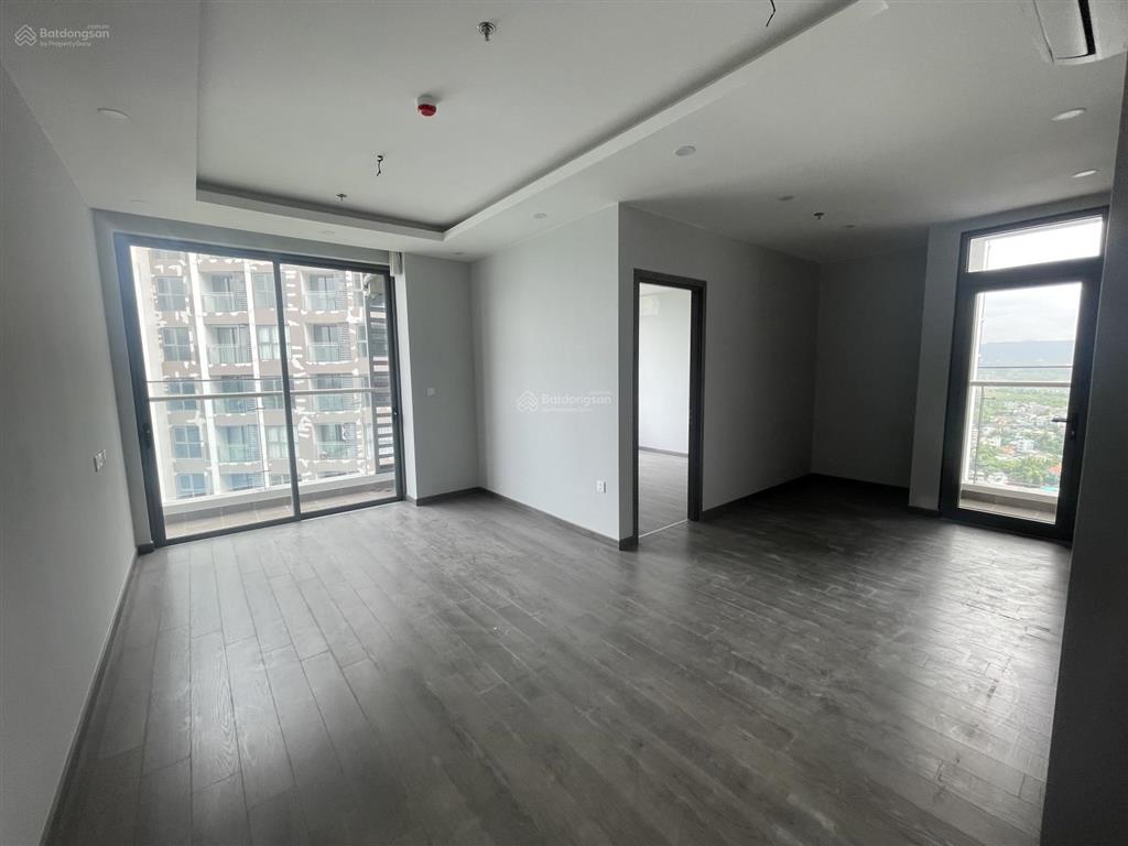 Chính chủ cần bán gấp căn 2n2vs toà b tầng cao về ở luôn giá 2.0x tỷ  0978 788 ***