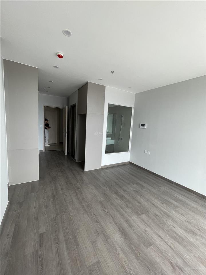 Chính chủ bán căn studio toà b tầng cao view biển giá 1.2x tỷ  0978 788 ***