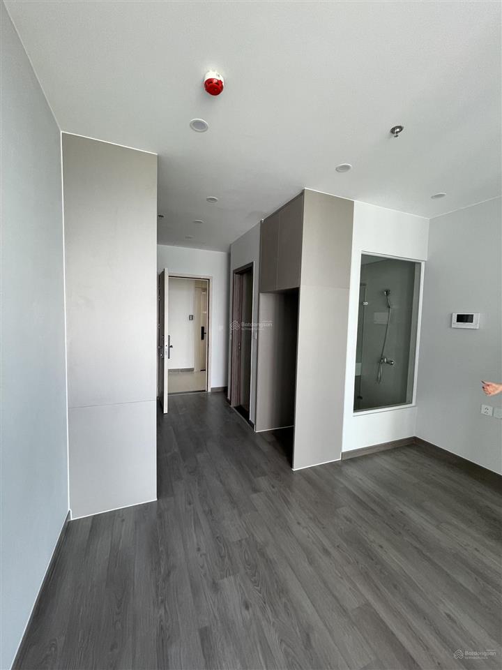 Chính chủ bán căn studio toà b tầng cao view biển giá 1.2x tỷ  0978 788 ***
