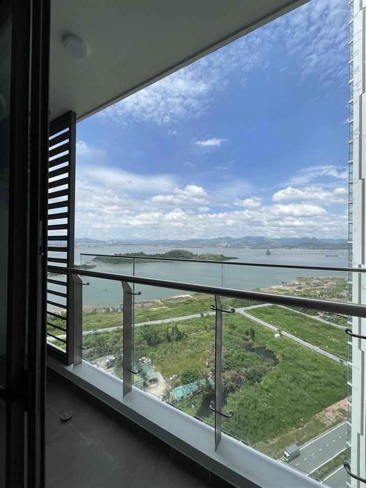 Chính chủ bán căn studio toà b tầng cao view biển giá 1.2x tỷ  0978 788 ***