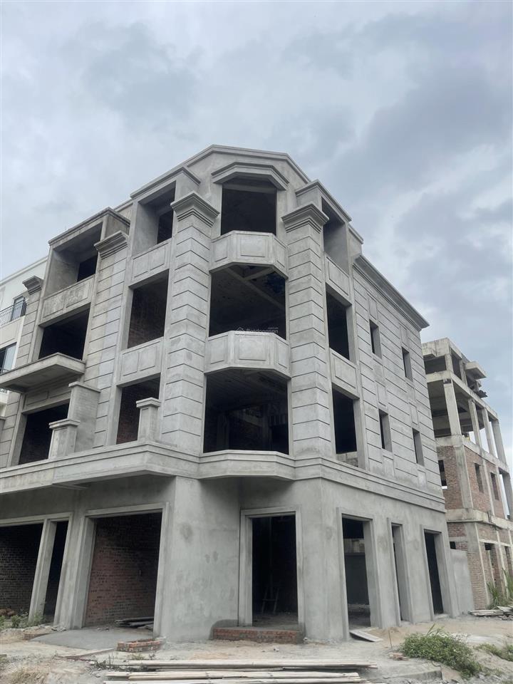 Lô góc giai đoạn i giá 22.5 tr/m2 diện tích 86 m2  thoáng có cửa đông nam mát  0978 788 ***