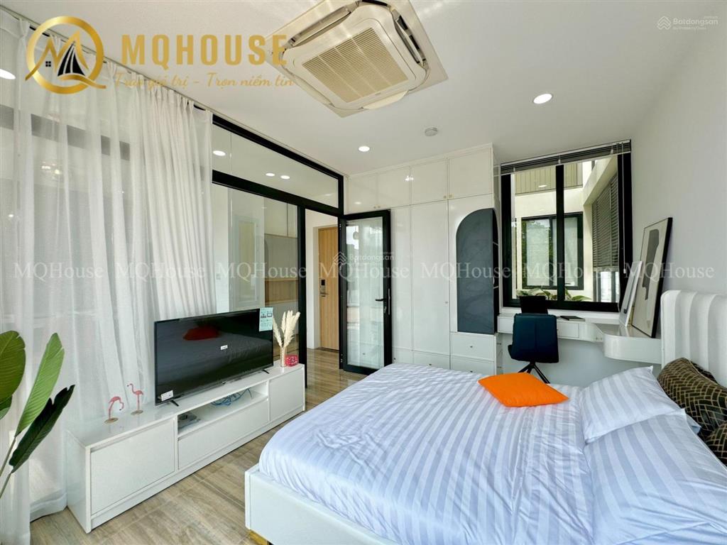Chdv full nội thất 1pn ban công, cửa sổ cực thoáng ngay bờ kè hoàng sa