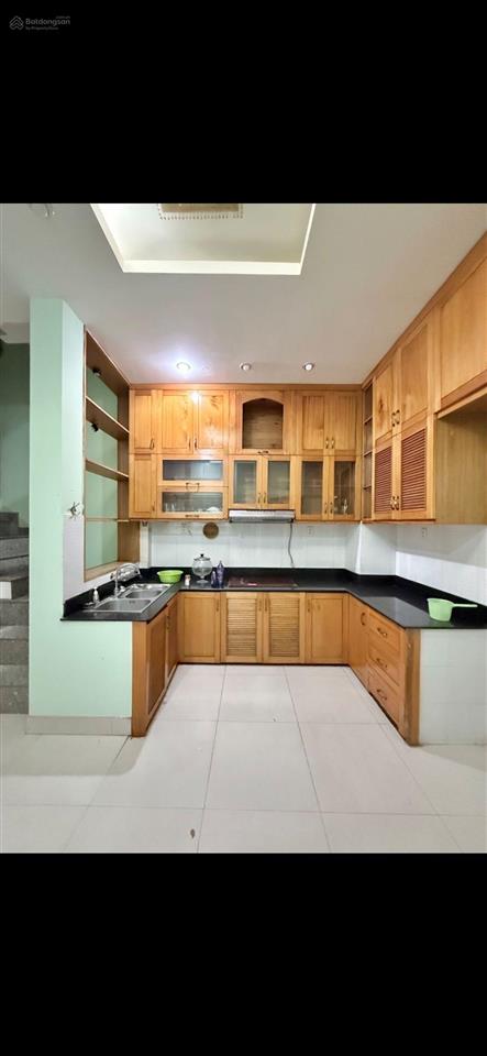 Nhà bán mặt tiền đường hoa 50m2. 5 tầng 4,5x11m