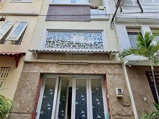 Oto đậu cửa nhà trần khắc chân p. tân định q1. 4 tầng 3pn 4wc. 10tyx