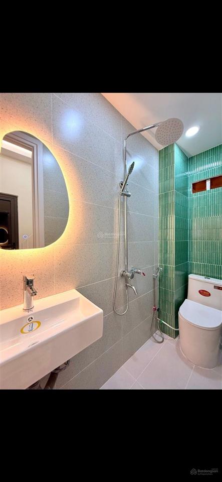 Phố ẩm thục phan xích long. phùng văn cung.p2. phú nhuận. 30m2. 4 tầng. 4pn