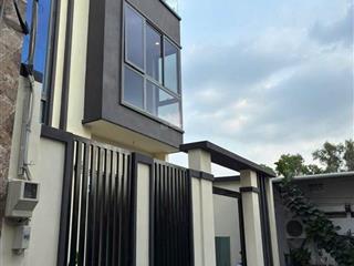 Villathu nhỏ 100m2. 7,3x14m. 5pn. 5wc. phường thảo điền. q2 củ. đày đủ công năng