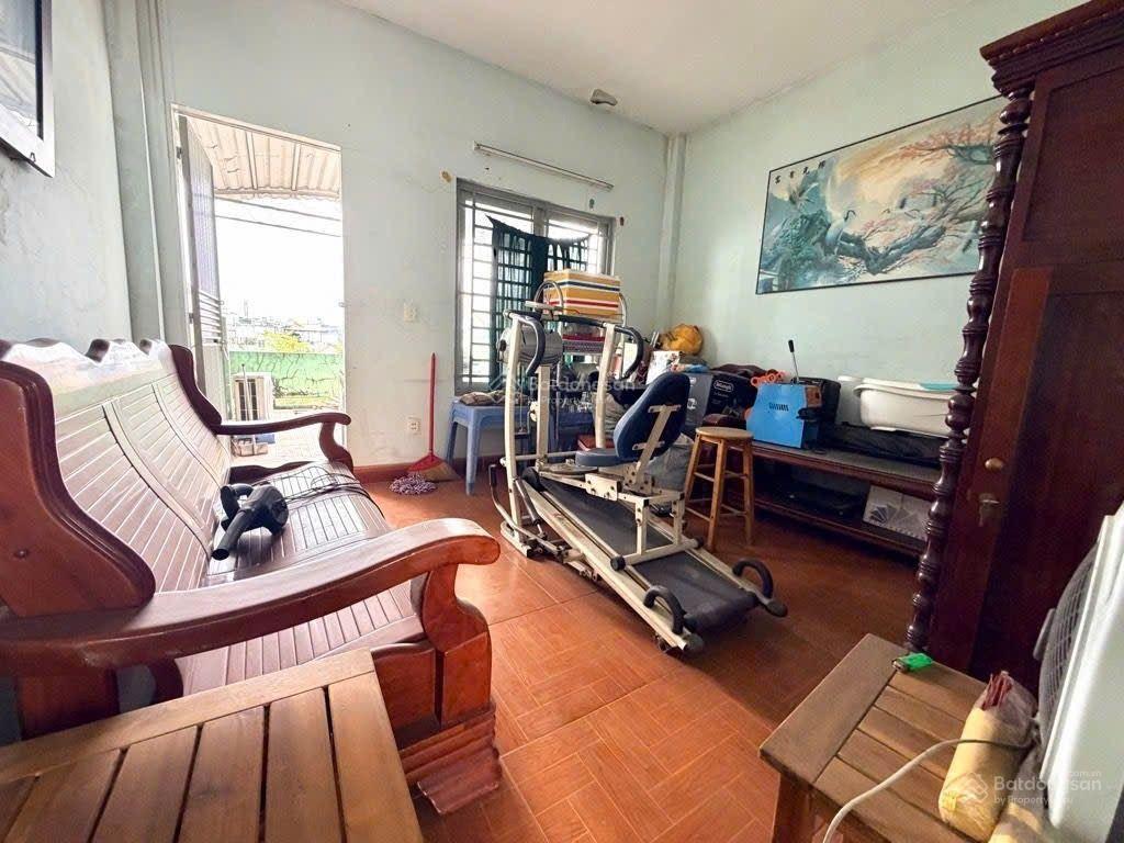 Nguyễn thượng hiền. bthanh
66m2. 4 tầng. 4x17m. 5pn