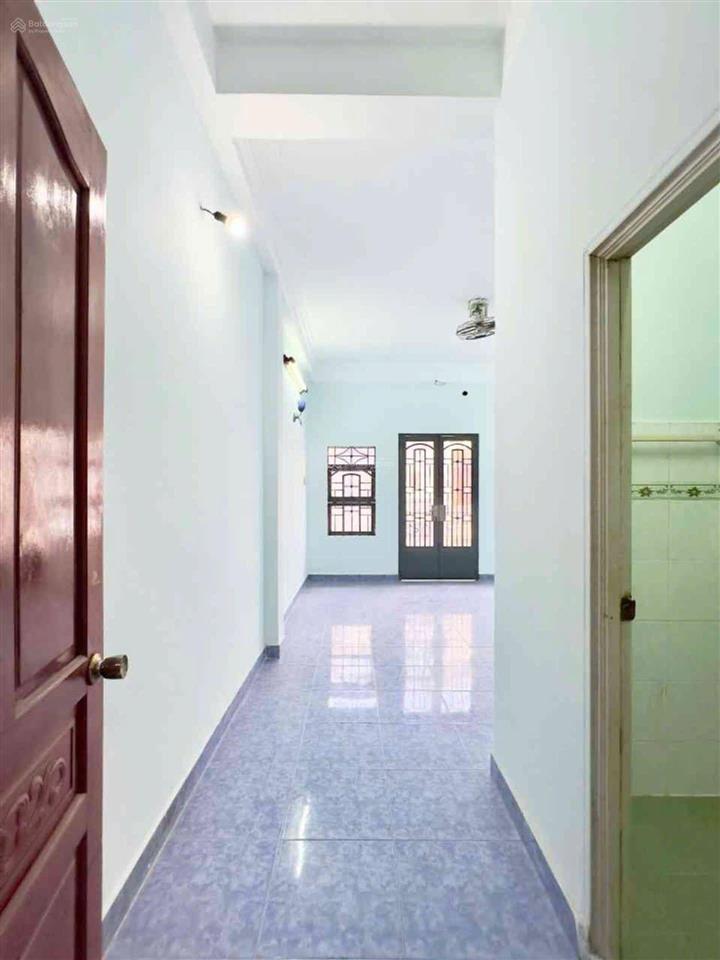 Phố ẩm thực phan xích long, phú nhuận mặt tiền hoa lan 4 tầng. 4x20m