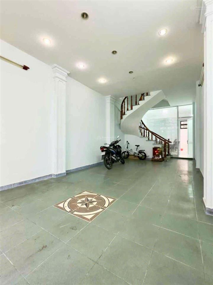 Phố ẩm thực phan xích long, phú nhuận mặt tiền hoa lan 4 tầng. 4x20m