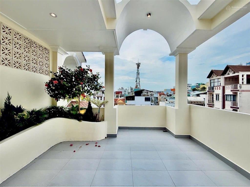 Hẻm xe hơi nguyễn thượng hiền. bình thạnh. nhà đẹp 4 tầng 4,4x13m
