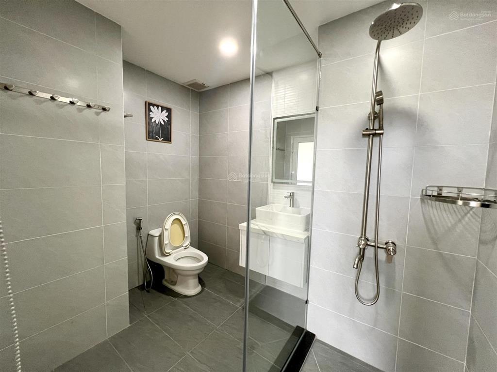 Bán gấp căn hộ phú mỹ vph 2pn 2wc. giá 6,5 tỷ. full nội thất lầu cao view đẹp.  xem nhà 24/7