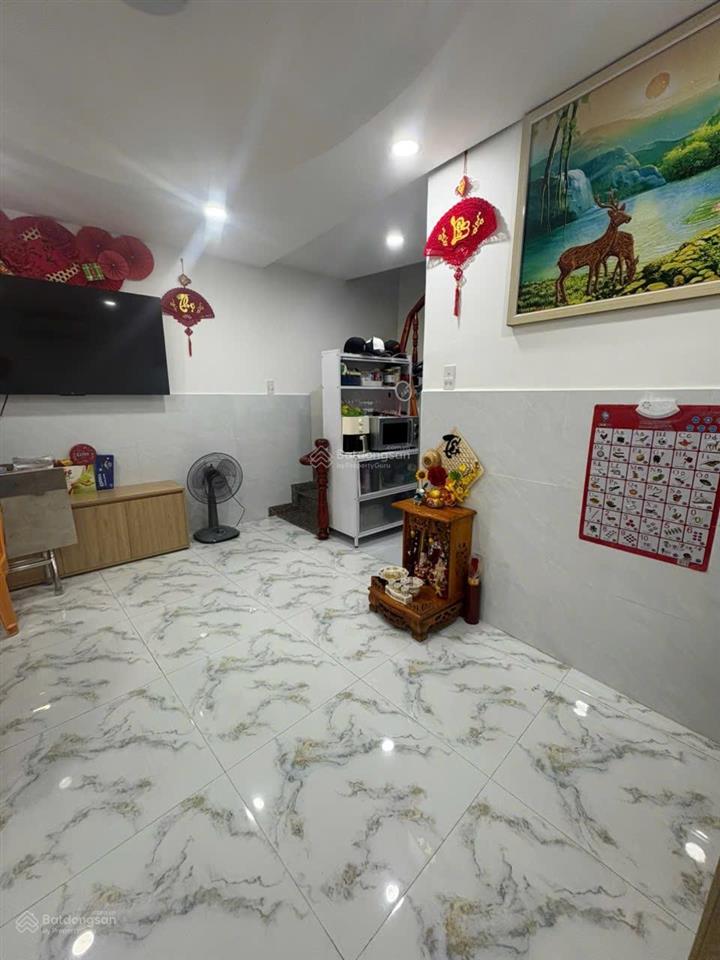 Bán gấp nhà phố hẻm 36 phạm hữu lầu q7. dtsd 57m2 3.5x4,5m 1 trệt 2 lầu 2pn, căn góc giá 1,65
0tỷ