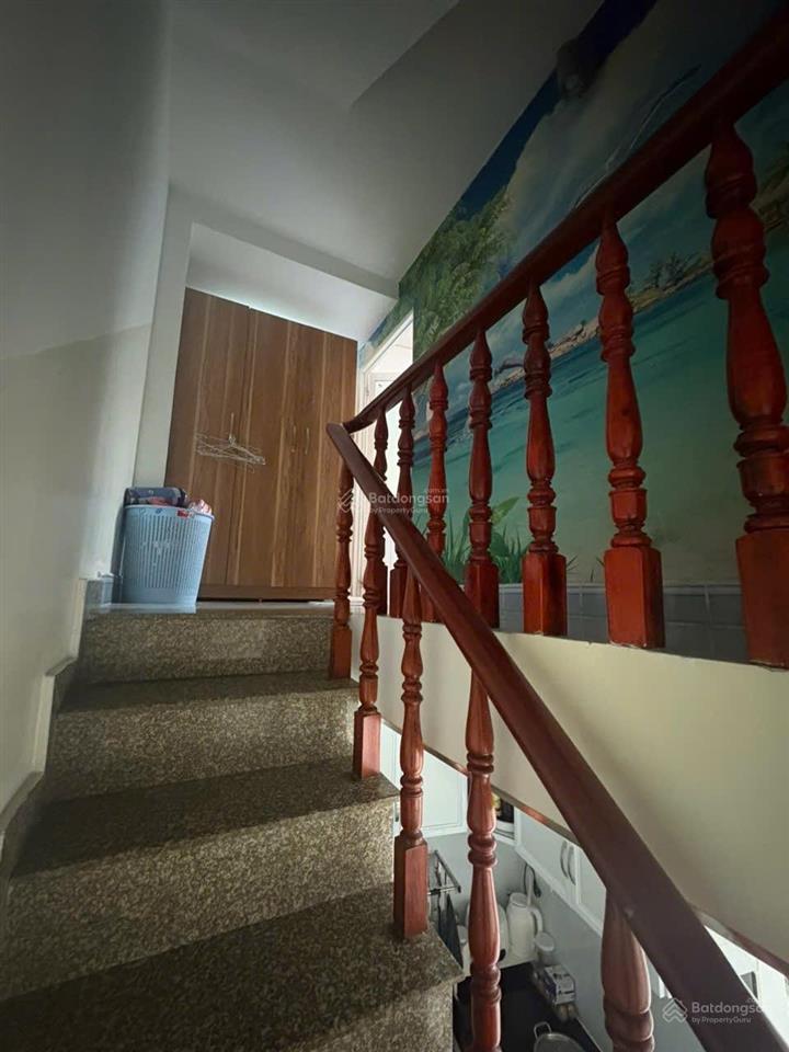 Bán gấp nhà phố hẻm 36 phạm hữu lầu q7. dtsd 57m2 3.5x4,5m 1 trệt 2 lầu 2pn, căn góc giá 1,65
0tỷ