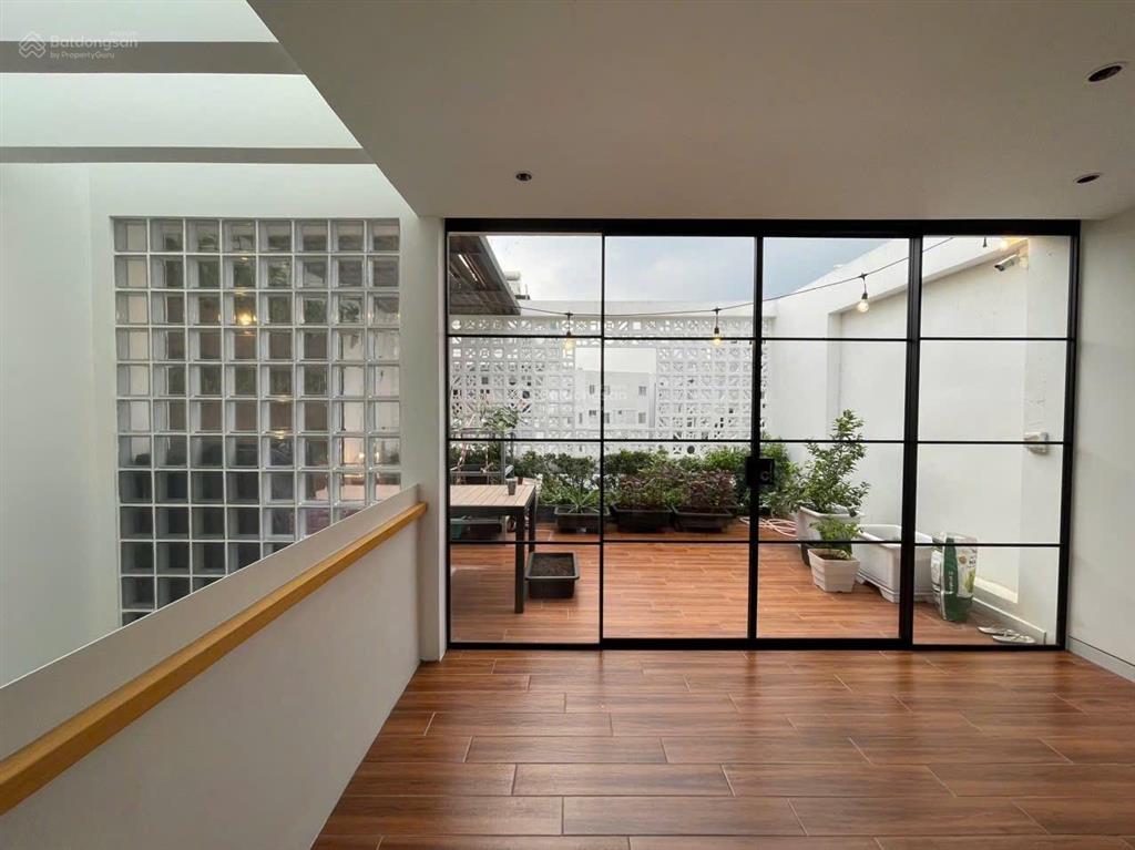 Cho thuê gấp nhà phố p an khánh q2 dt 250m2 4pn,4wc full nt cao cấp giá 66tr/tháng. kdc yên tĩnh.