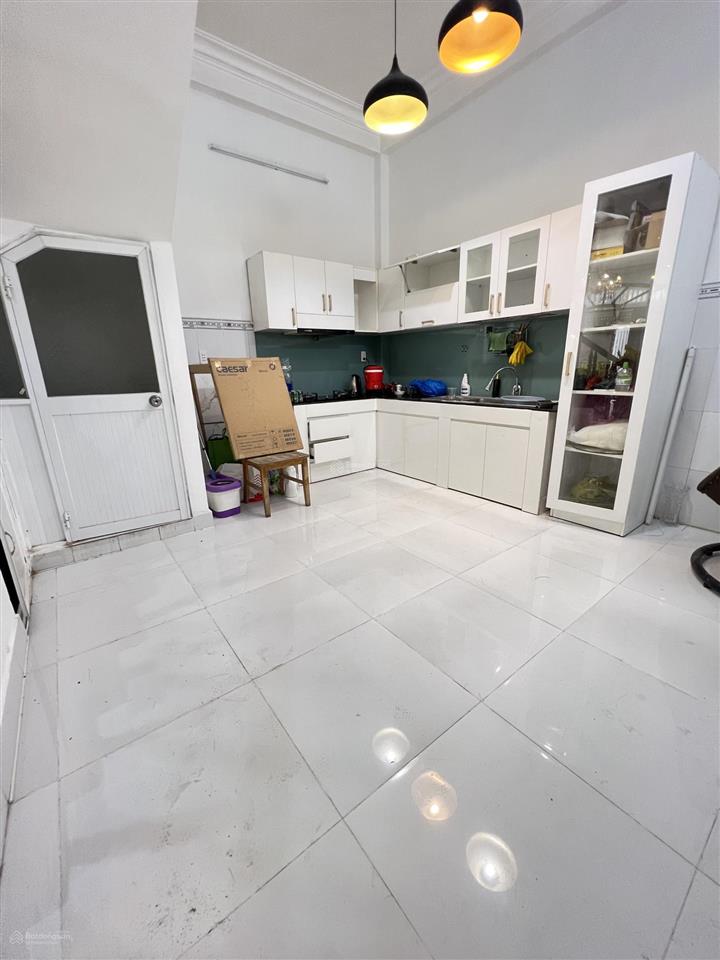 Bán nhà phố giá 9,7 tỷ đường lê thị chợ q7 4pn, 3wc dt 65m2 tổng 131m2 sổ hồng sẵn đường xe hơi