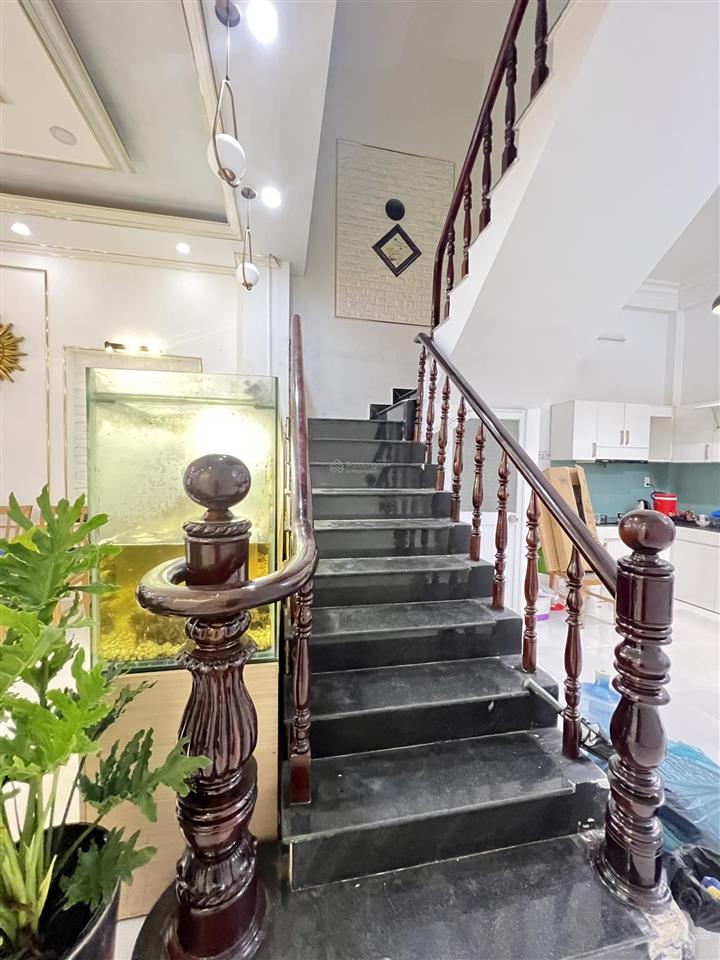 Bán nhà phố giá 9,7 tỷ đường lê thị chợ q7 4pn, 3wc dt 65m2 tổng 131m2 sổ hồng sẵn đường xe hơi