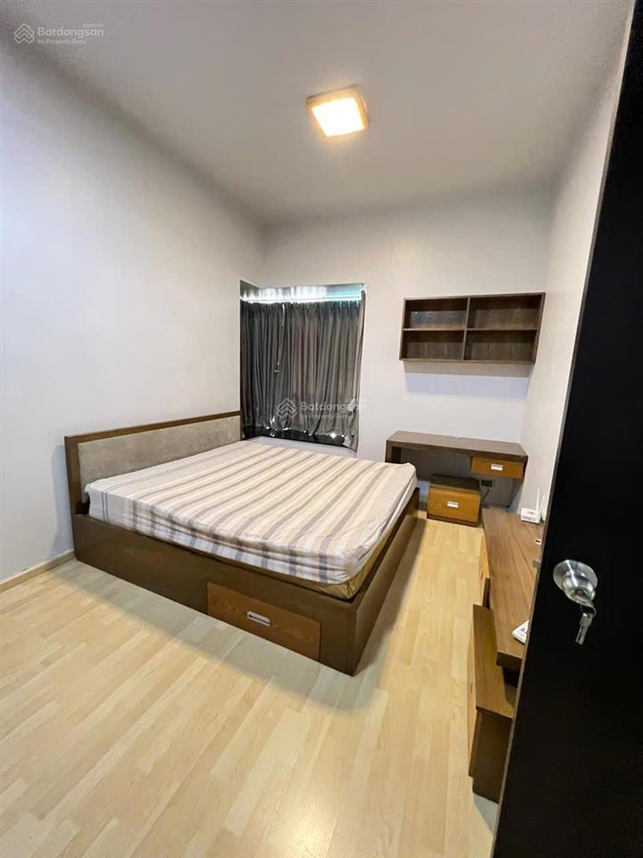 Bán nhanh căn hộ phú mỹ vph q7. dt 97m2. 2pn, 2wc căn góc full nt. giá 5,7 tỷ.  24/7