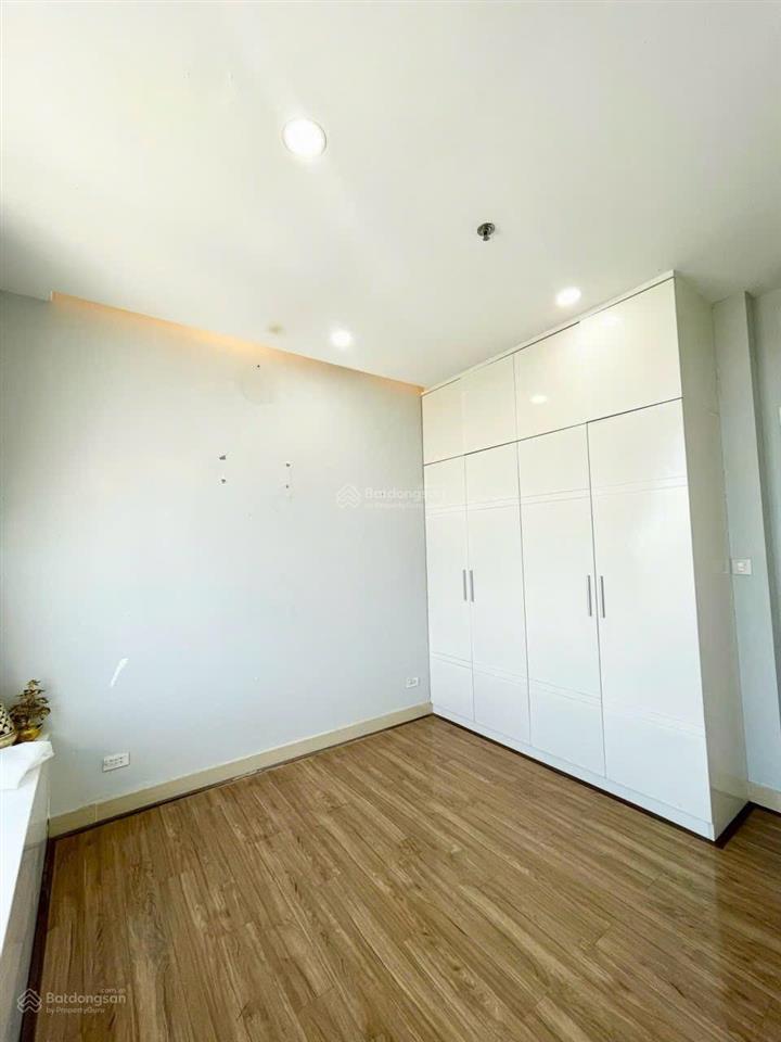 Cần bán gấp căn hộ la casa q7 128m2 3pn, 2pn full nt. giá 6,499 tỷ còn tl .  xem nhà 24/7