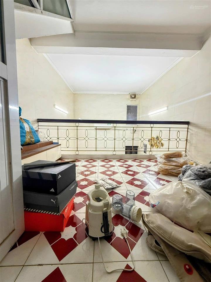 Chính chủ bán nhà tôn đức thắng, 21m2, đầy đủ công năng, vuông vắn, nở hậu, gần phố. chỉ nhô nhẹ 4t