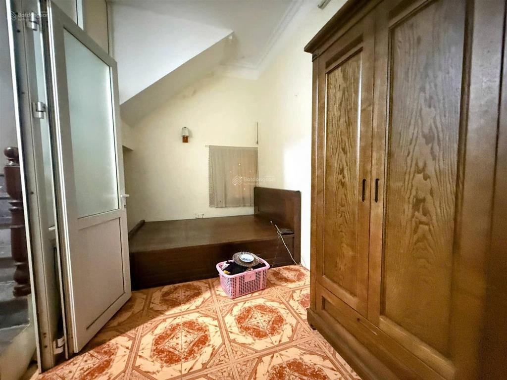 Chính chủ bán nhà tôn đức thắng, 21m2, đầy đủ công năng, vuông vắn, nở hậu, gần phố. chỉ nhô nhẹ 4t