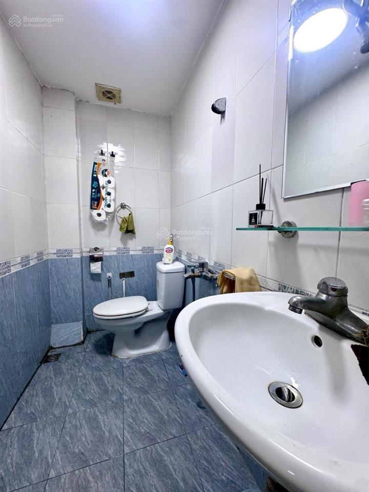Hàng hiếm! quan nhân, nhà đẹp gần hồ, 3 bước ra ô tô, căn góc  sân để xe rộng thoáng ở ngay