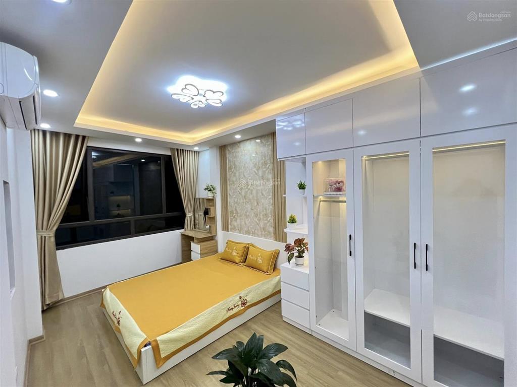 Lô góc pháo đài láng ngõ thông, thoáng trước sau, dân xây, tặng full nt ở ngay, sổ vuông đẹp 38m2