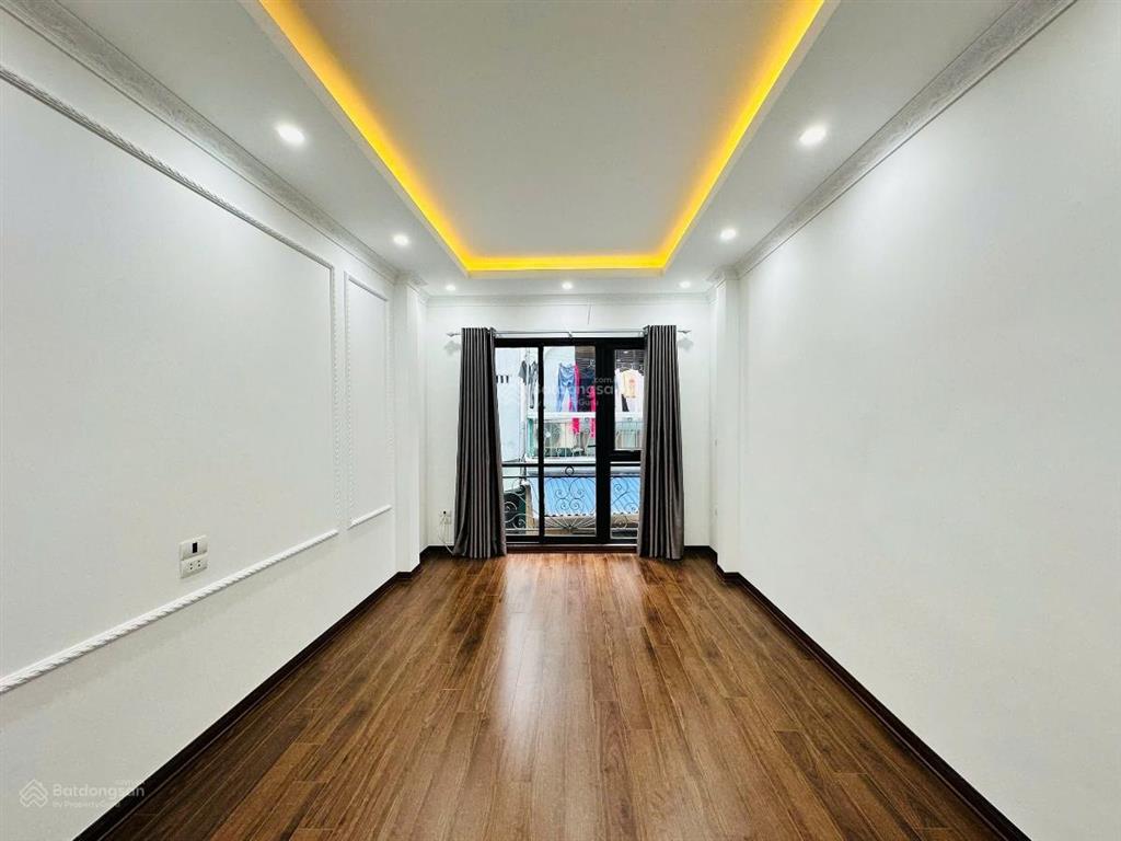 Mới toanh! láng hạ, 5 tầng xây mới, ngõ thoáng sáng gần phố ở ngay. khu vực hiếm nhà bán