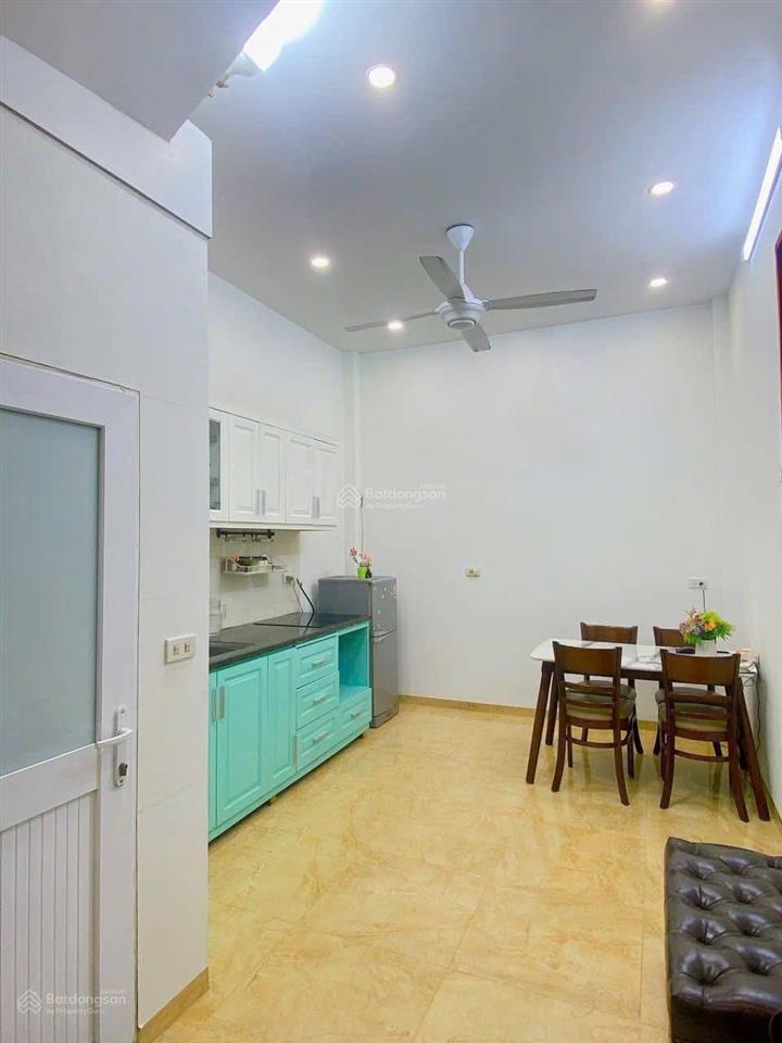 Cực hiếm! nguyễn phúc lai  hoàng cầu, dân xây chắc chắn, ngõ thông gần phố gần ô tô 45m2 4t ở ngay
