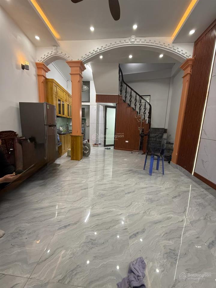 Cực ngon ! nhà phương mai, bệnh viện bạch mai oto gần. 36m5 tầng. giá hơn 8đ