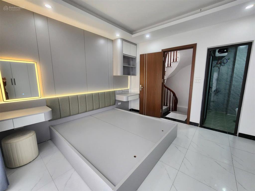 Nhà tam khương vài bước ra ô tô, gần đh y hà nội, ngõ thông, 2 thoáng, ở ngay 44m2*5t