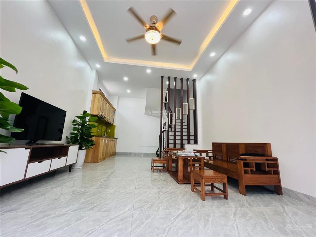 Lô góc 3 thoáng! thái thịnh, ngõ rộng 3 gác, ô tô gần, 37m2  5 tầng, 7. x tỷ ở ngay