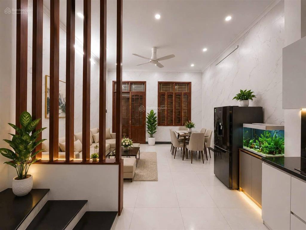 Quá rẻ! nhà tôn đức thắng, mặt ngõ kinh doanh, 20m ra mặt phố, nhà mới, sổ vuông, không qh, 42m2*5t