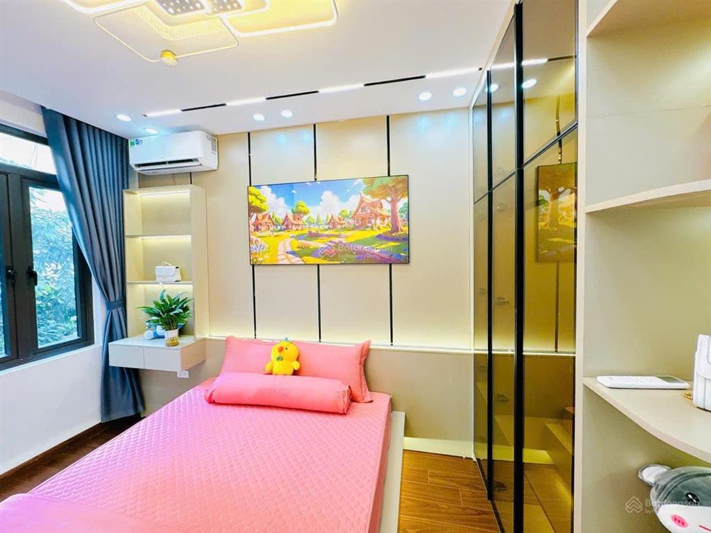 Hiếm! nguyễn chí thanh  lô góc 2 thoáng, phân lô vuông vắn, ngõ to thông, dân xây 5 tầng, full nt